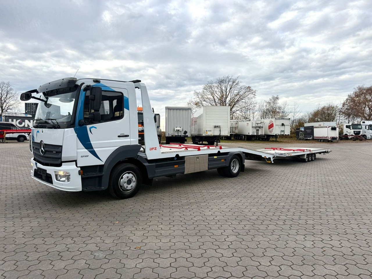 Mercedes-Benz Atego 918L Autotransporter mit BFZ Anhänger - Camion bisarca: foto 4 Mercedes-Benz Atego 918L Autotransporter mit BFZ Anhänger - Camion bisarca: foto 4