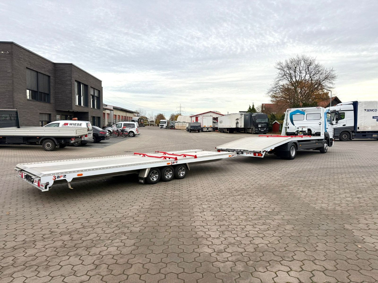 Mercedes-Benz Atego 918L Autotransporter mit BFZ Anhänger - Camion bisarca: foto 5 Mercedes-Benz Atego 918L Autotransporter mit BFZ Anhänger - Camion bisarca: foto 5