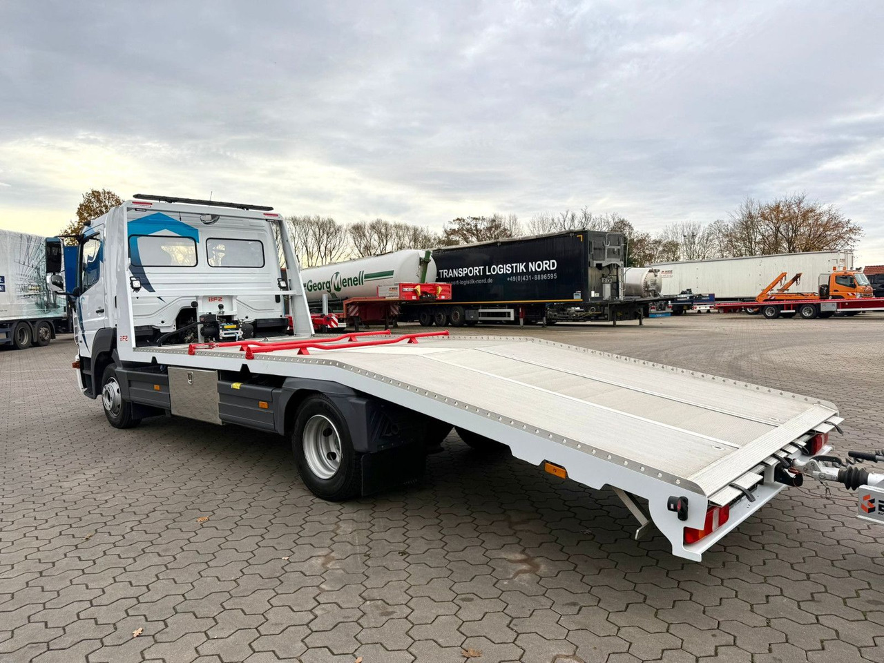 Mercedes-Benz Atego 918L Autotransporter mit BFZ Anhänger - Camion bisarca: foto 5 Mercedes-Benz Atego 918L Autotransporter mit BFZ Anhänger - Camion bisarca: foto 5