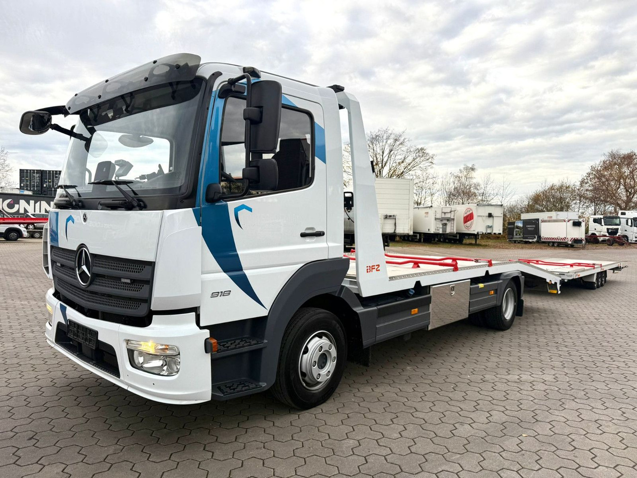 Mercedes-Benz Atego 918L Autotransporter mit BFZ Anhänger - Camion bisarca: foto 3 Mercedes-Benz Atego 918L Autotransporter mit BFZ Anhänger - Camion bisarca: foto 3