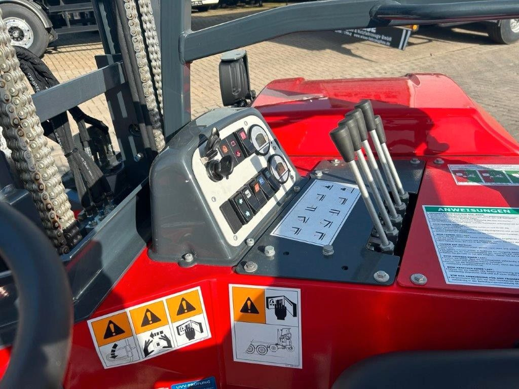 Moffett CARGOTEC - Tragkraft 2.500 kg Moffett CARGOTEC - Tragkraft 2.500 kg - Miete möglich - Carrello elevatore diesel: foto 4 Moffett CARGOTEC - Tragkraft 2.500 kg Moffett CARGOTEC - Tragkraft 2.500 kg - Miete möglich - Carrello elevatore diesel: foto 4