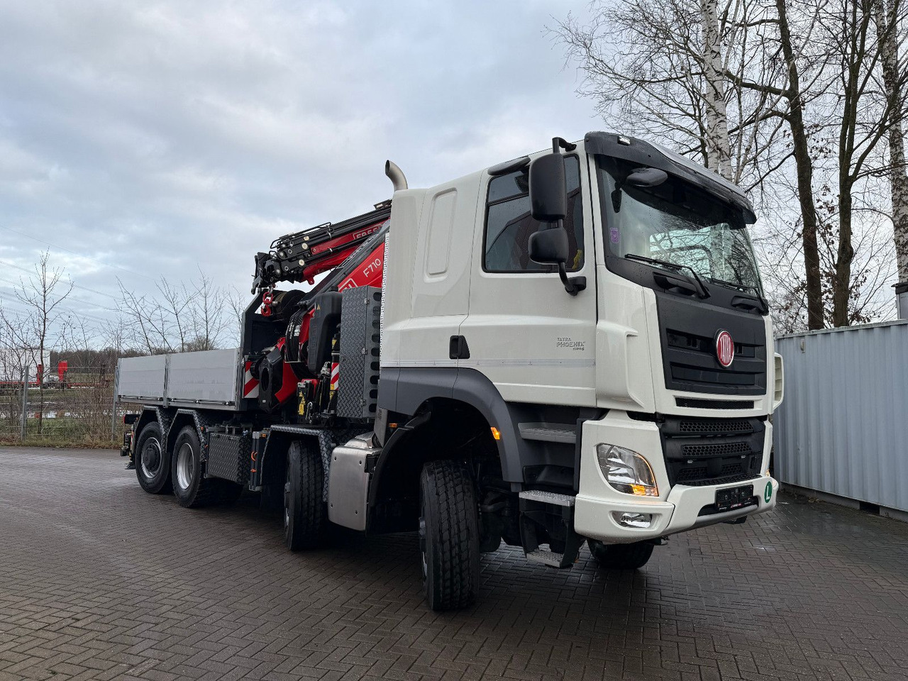 Tatra 41.500 8x8 Phoenix Fassi F710 Kran - Autocarro con pianale/ Cassone fisso, Camion con gru: foto 2 Tatra 41.500 8x8 Phoenix Fassi F710 Kran - Autocarro con pianale/ Cassone fisso, Camion con gru: foto 2