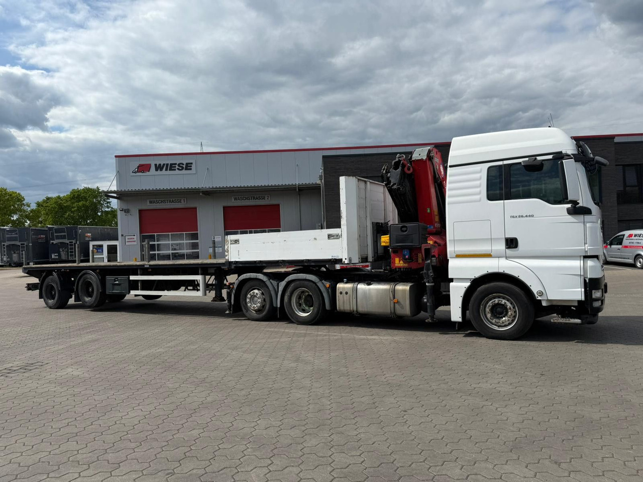 MAN TGX 26.440 6x2 mit HMF 3000-5 Kran - Trattore stradale: foto 4 MAN TGX 26.440 6x2 mit HMF 3000-5 Kran - Trattore stradale: foto 4