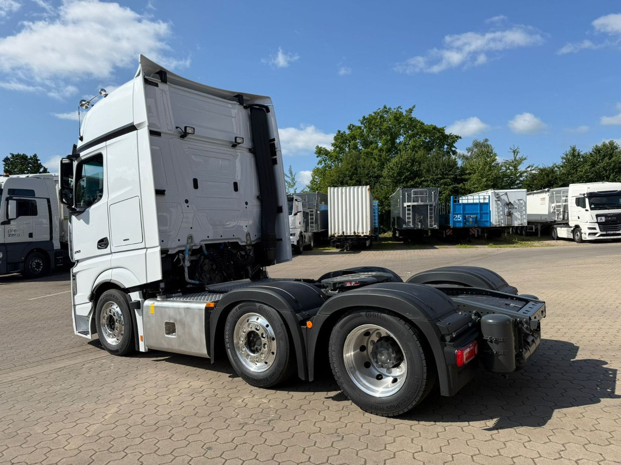 Mercedes-Benz Actros 2753 GigaSpace L 6x2 Lowliner TrendLine - Trattore stradale: foto 4 Mercedes-Benz Actros 2753 GigaSpace L 6x2 Lowliner TrendLine - Trattore stradale: foto 4
