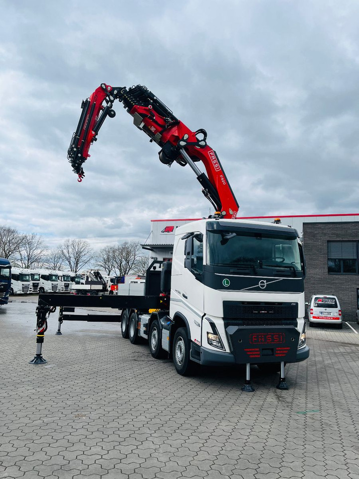 Volvo FH 500 8x4 Kran F820 RA2.27 Jib & Winde Sofort - Trattore stradale: foto 2 Volvo FH 500 8x4 Kran F820 RA2.27 Jib & Winde Sofort - Trattore stradale: foto 2