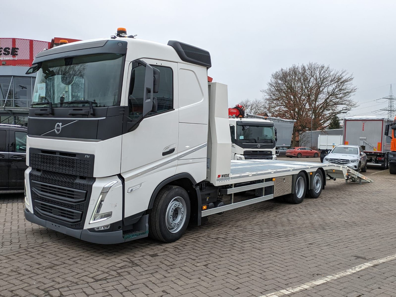Volvo FH 420 Maschinentransporter Rampennen. - Carro attrezzi: foto 1 Volvo FH 420 Maschinentransporter Rampennen. - Carro attrezzi: foto 1