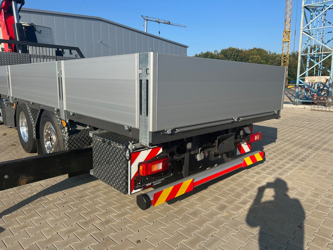 Volvo FH 500 8x2 Kran F710 RA2.26 - Camion con gru: foto 3 Volvo FH 500 8x2 Kran F710 RA2.26 - Camion con gru: foto 3