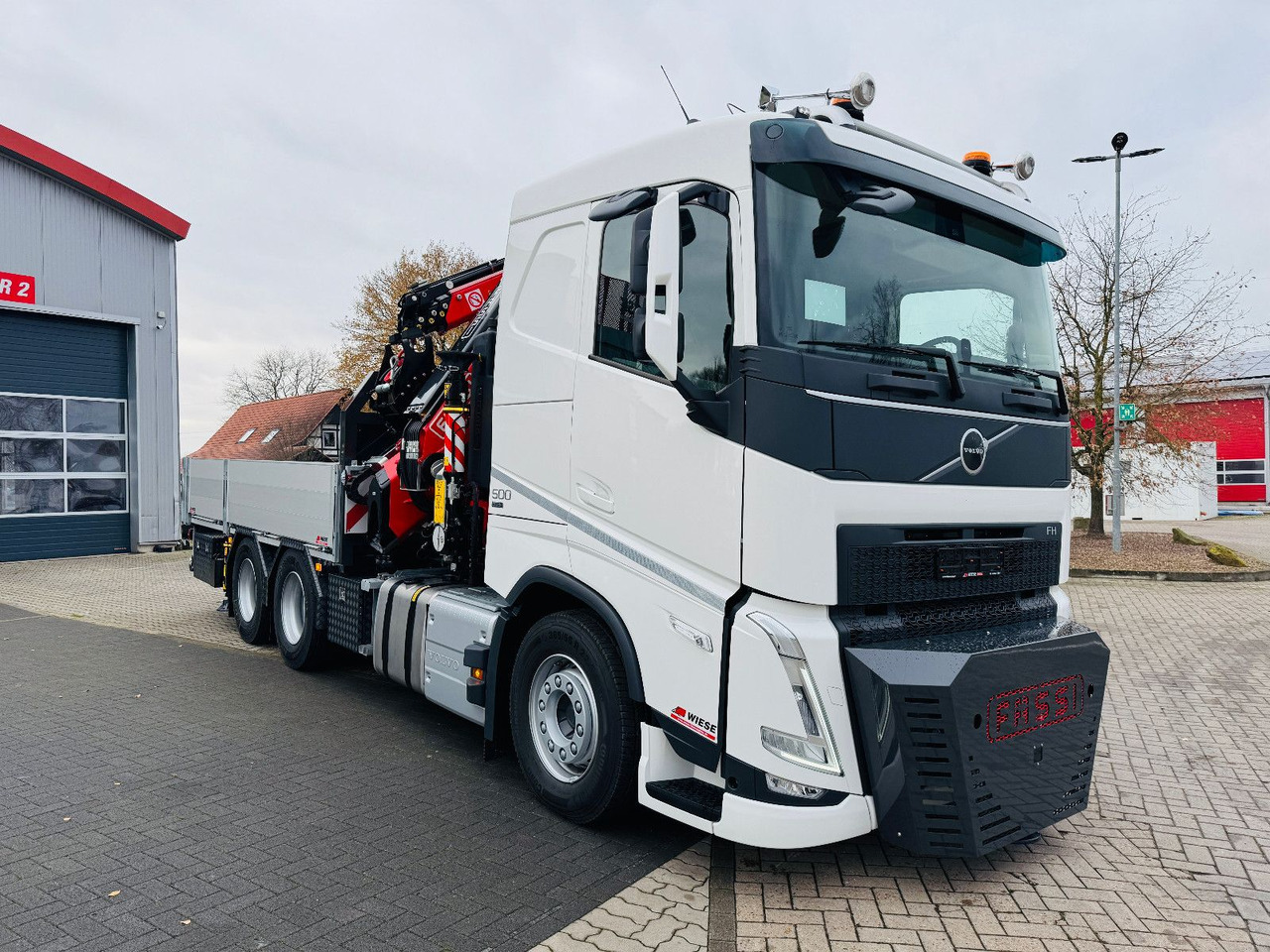 Volvo FH500 6x4 Fassi F545RA 2.27 mit Jib und Winde - Camion con gru: foto 2 Volvo FH500 6x4 Fassi F545RA 2.27 mit Jib und Winde - Camion con gru: foto 2