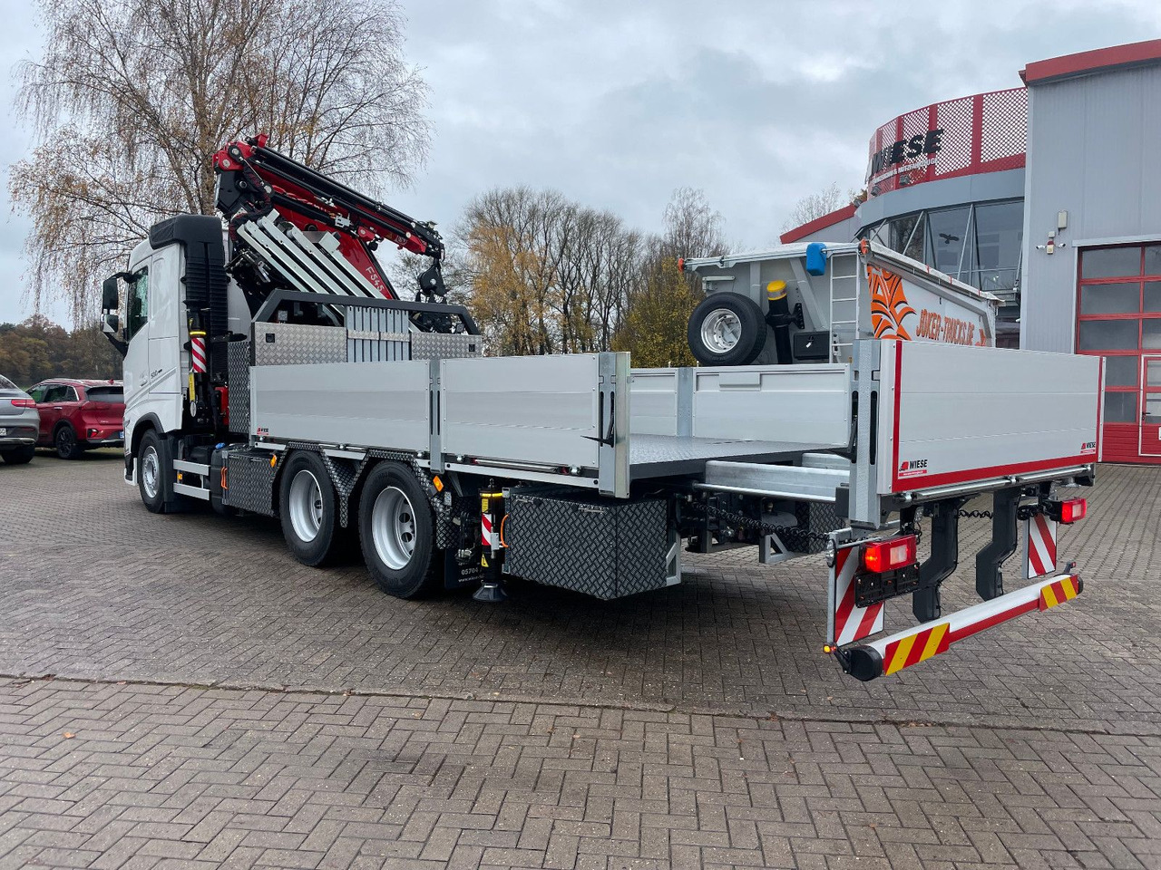 Volvo FH500 6x4 Fassi F545RA 2.27 mit Jib und Winde - Autocarro con pianale/ Cassone fisso, Camion con gru: foto 3 Volvo FH500 6x4 Fassi F545RA 2.27 mit Jib und Winde - Autocarro con pianale/ Cassone fisso, Camion con gru: foto 3
