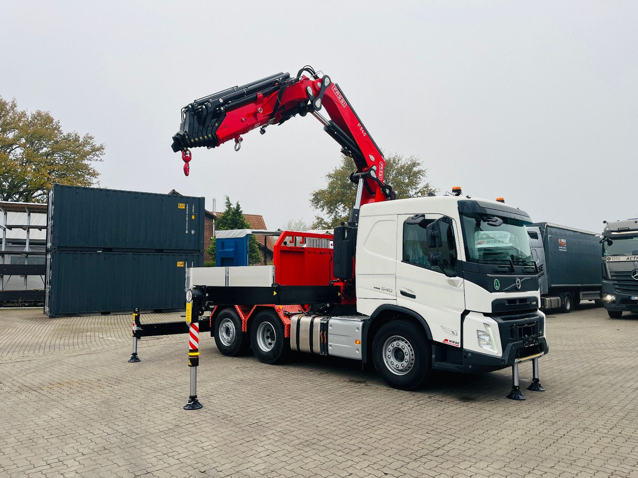 Volvo FMX 540 6x2 mit F545RA.2.28 - Autocarro con pianale/ Cassone fisso, Camion con gru: foto 1 Volvo FMX 540 6x2 mit F545RA.2.28 - Autocarro con pianale/ Cassone fisso, Camion con gru: foto 1
