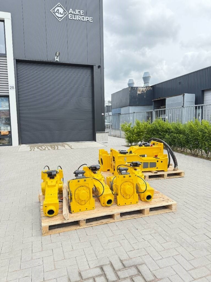 Epiroc ATLAS Copco MB750 - Martello idraulico per Macchina da cantiere: foto 3 Epiroc ATLAS Copco MB750 - Martello idraulico per Macchina da cantiere: foto 3