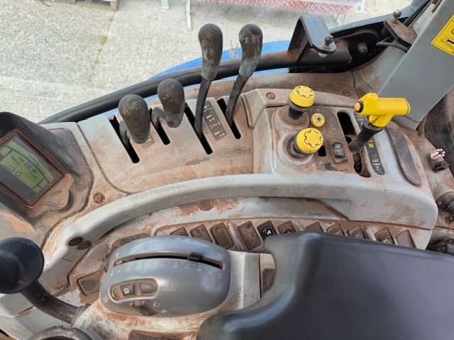 New Holland T7.200 - Trattore: foto 3 New Holland T7.200 - Trattore: foto 3