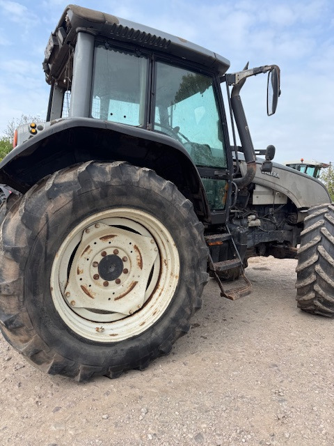 VALTRA T130 - Trattore: foto 1 VALTRA T130 - Trattore: foto 1