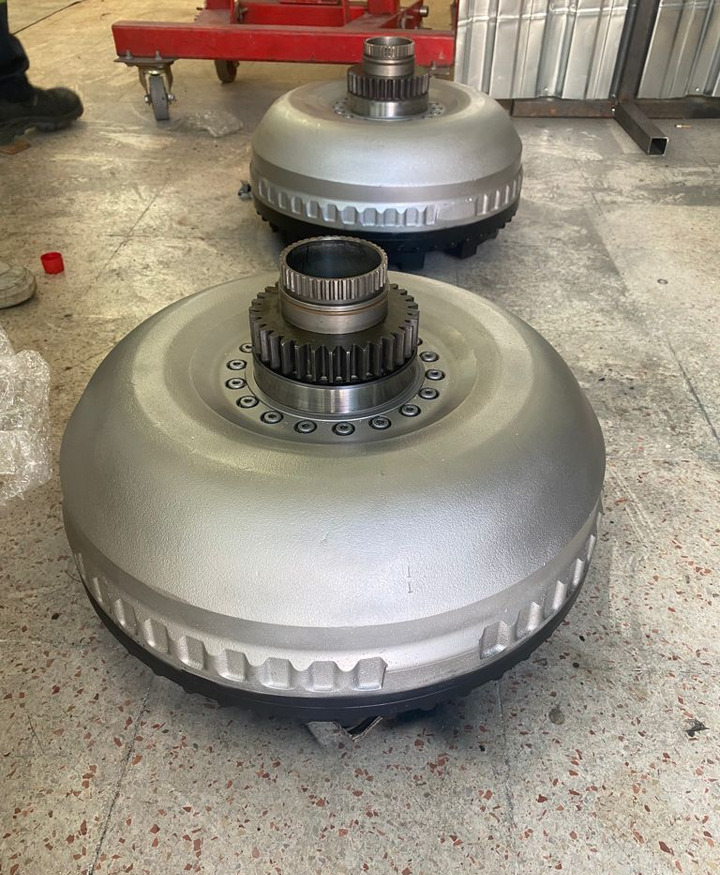 Volvo F12 VT2506 ,PT P2606 ( ) VOE11418972 Volvo VOLVO F12 FL12 FM9 FM12 11418972 articulated dump - Trasmissione per Dumper articolato: foto 2 Volvo F12 VT2506 ,PT P2606 ( ) VOE11418972 Volvo VOLVO F12 FL12 FM9 FM12 11418972 articulated dump - Trasmissione per Dumper articolato: foto 2