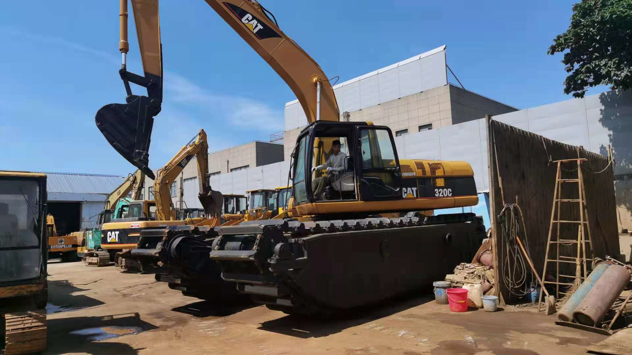 CATERPILLAR 320C - Escavatore anfibio: foto 3 CATERPILLAR 320C - Escavatore anfibio: foto 3