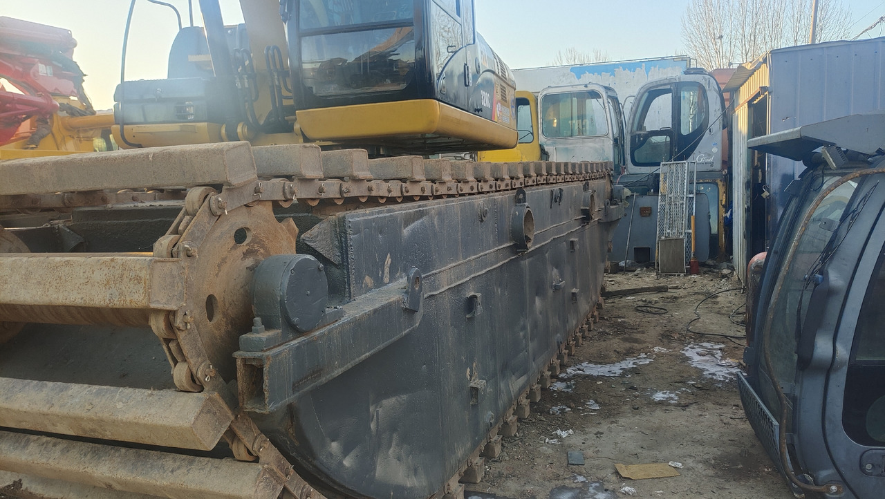 CATERPILLAR 320C - Escavatore anfibio: foto 2 CATERPILLAR 320C - Escavatore anfibio: foto 2