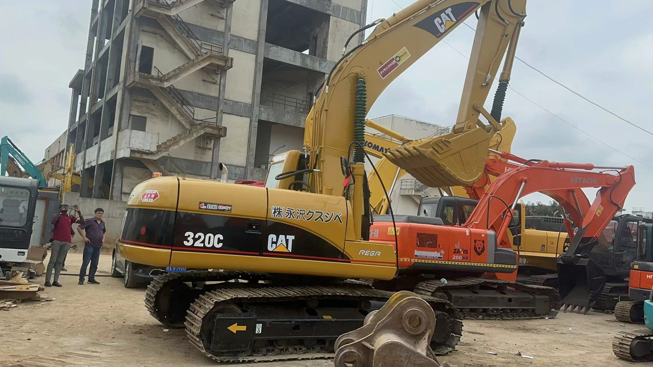 CATERPILLAR 320CL - Escavatore cingolato: foto 1 CATERPILLAR 320CL - Escavatore cingolato: foto 1