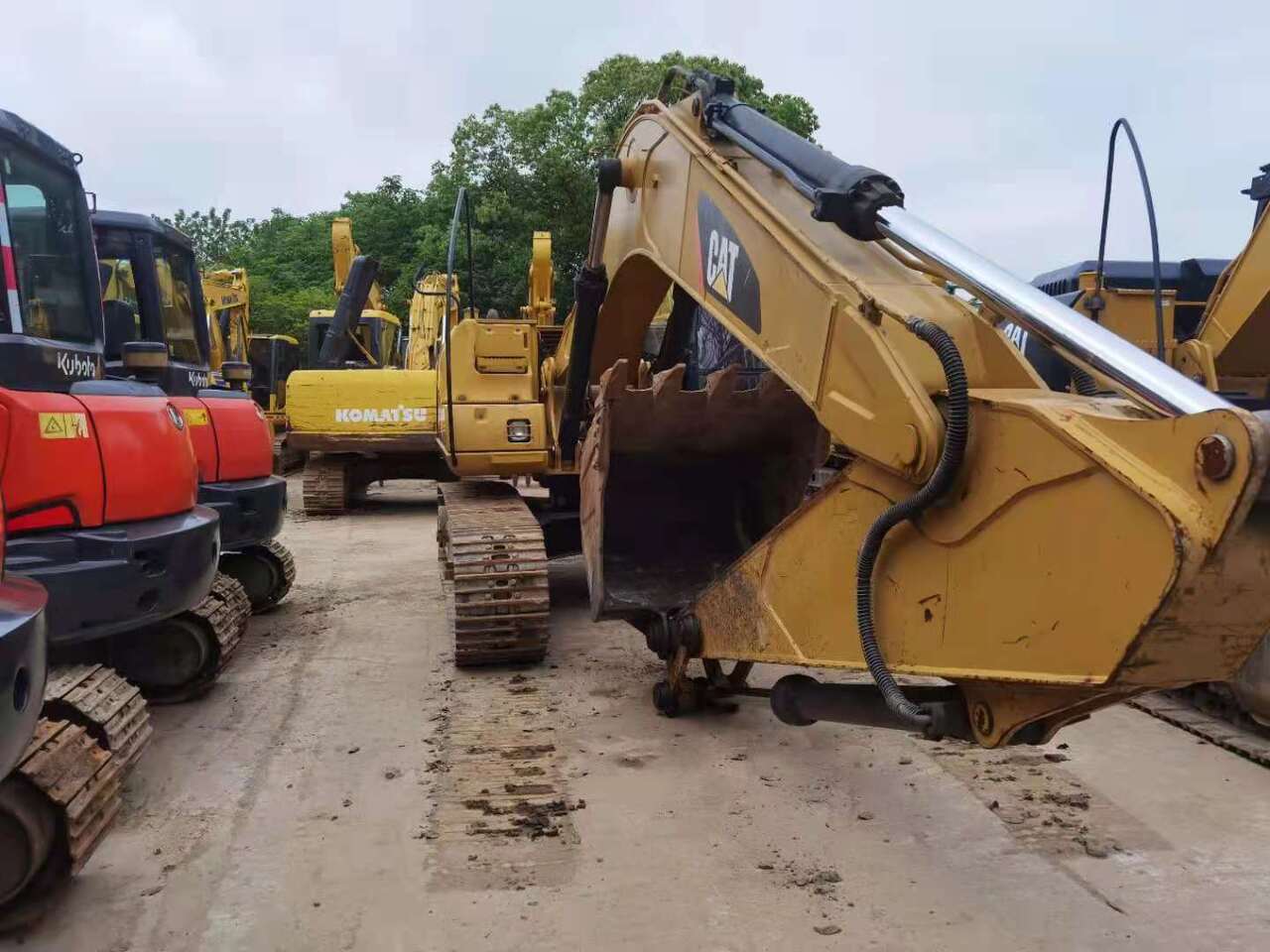 CATERPILLAR 320CL - Escavatore cingolato: foto 3 CATERPILLAR 320CL - Escavatore cingolato: foto 3