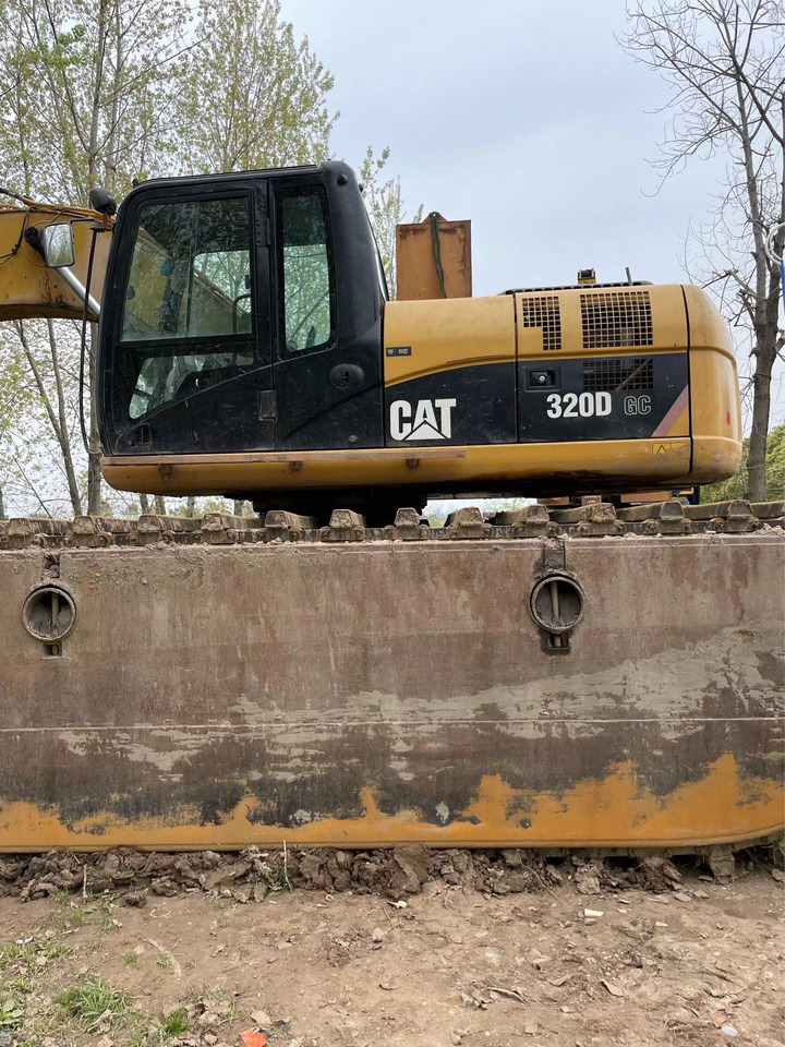 CATERPILLAR 320D - Escavatore anfibio: foto 1 CATERPILLAR 320D - Escavatore anfibio: foto 1