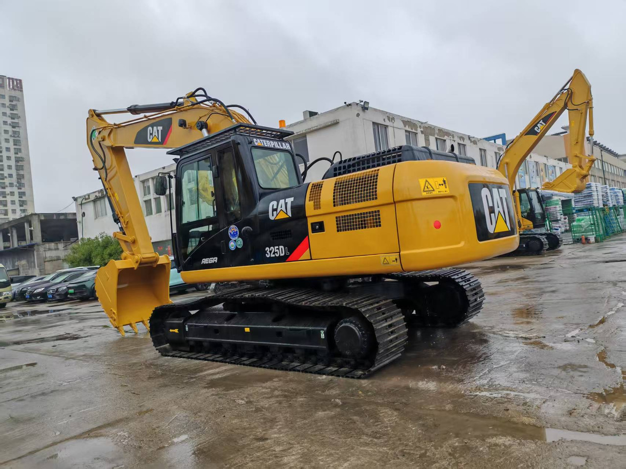CATERPILLAR 325D - Escavatore cingolato: foto 1 CATERPILLAR 325D - Escavatore cingolato: foto 1