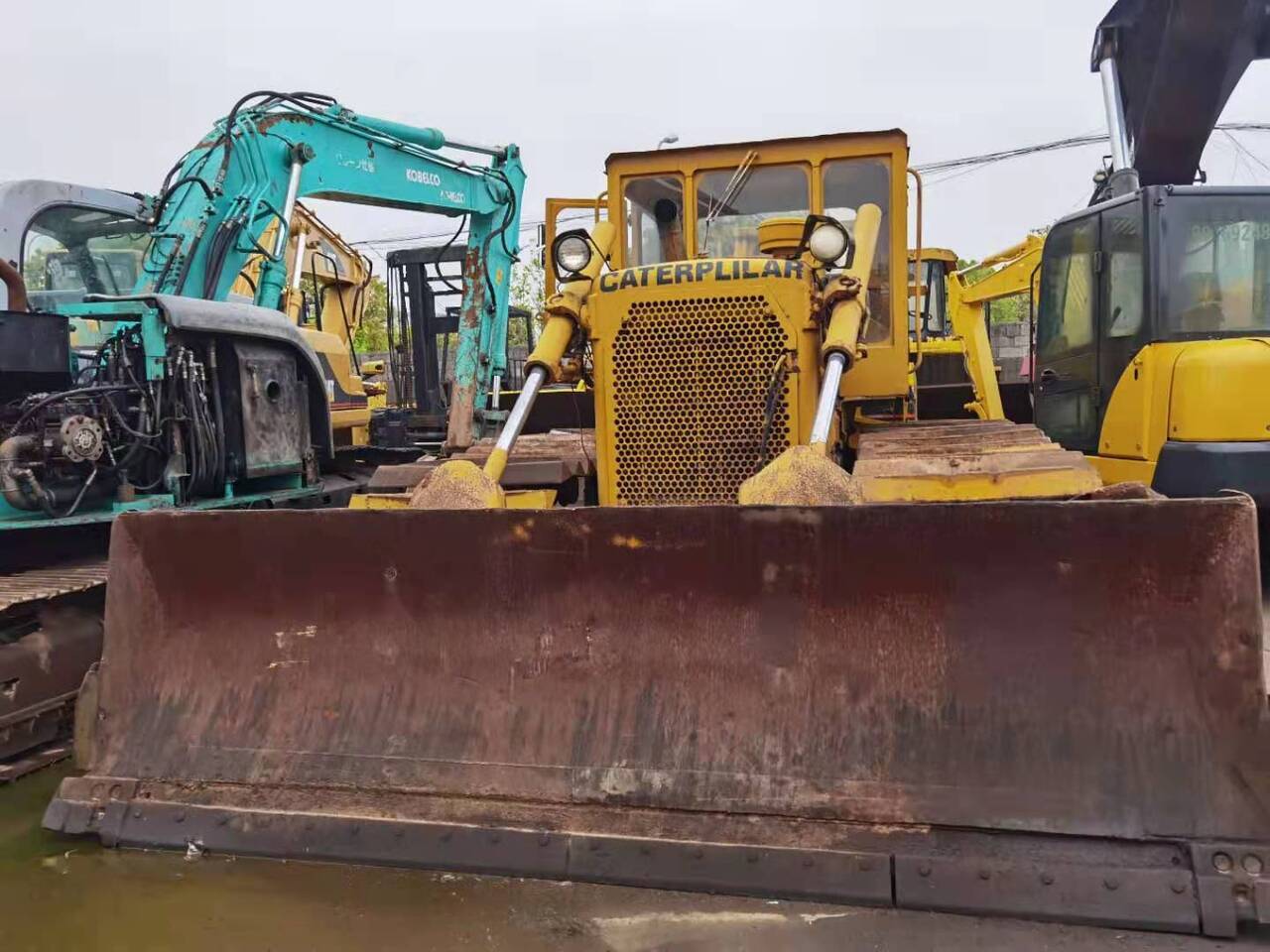 CATERPILLAR D6D - Bulldozer: foto 1 CATERPILLAR D6D - Bulldozer: foto 1