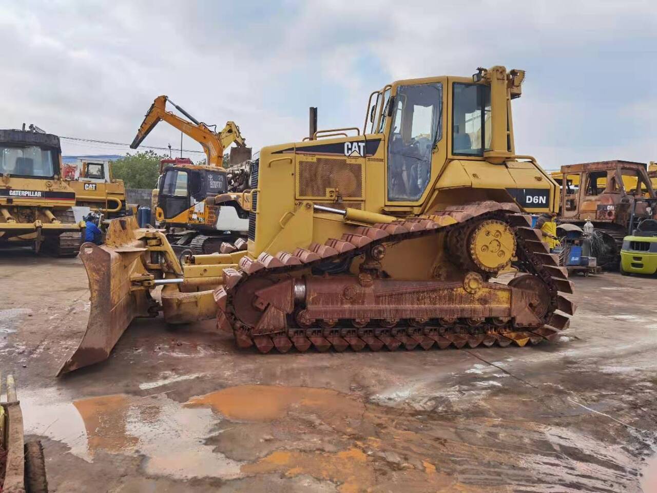CATERPILLAR D6N - Bulldozer: foto 1 CATERPILLAR D6N - Bulldozer: foto 1