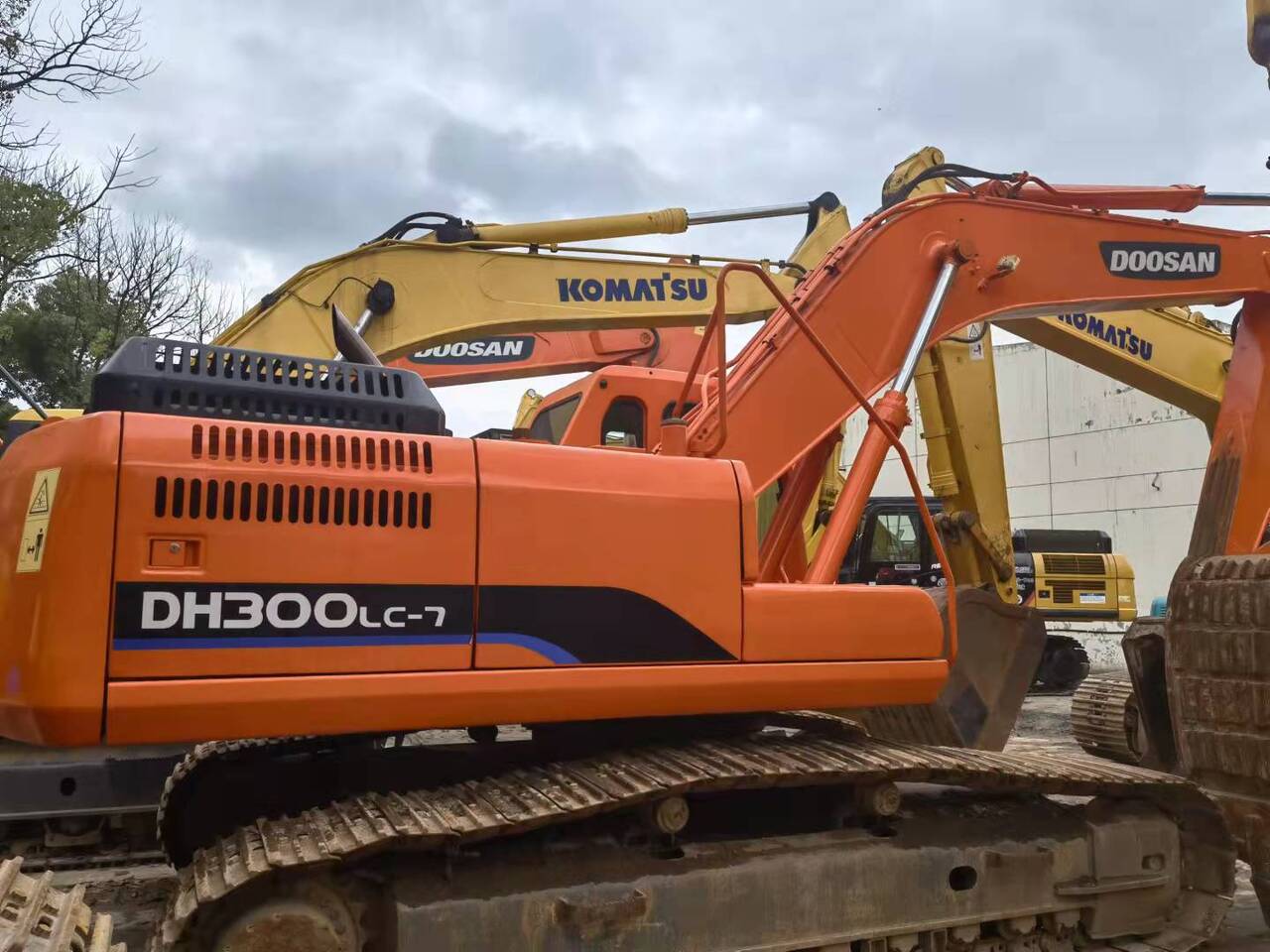 DOOSAN DH300 - Escavatore cingolato: foto 2 DOOSAN DH300 - Escavatore cingolato: foto 2