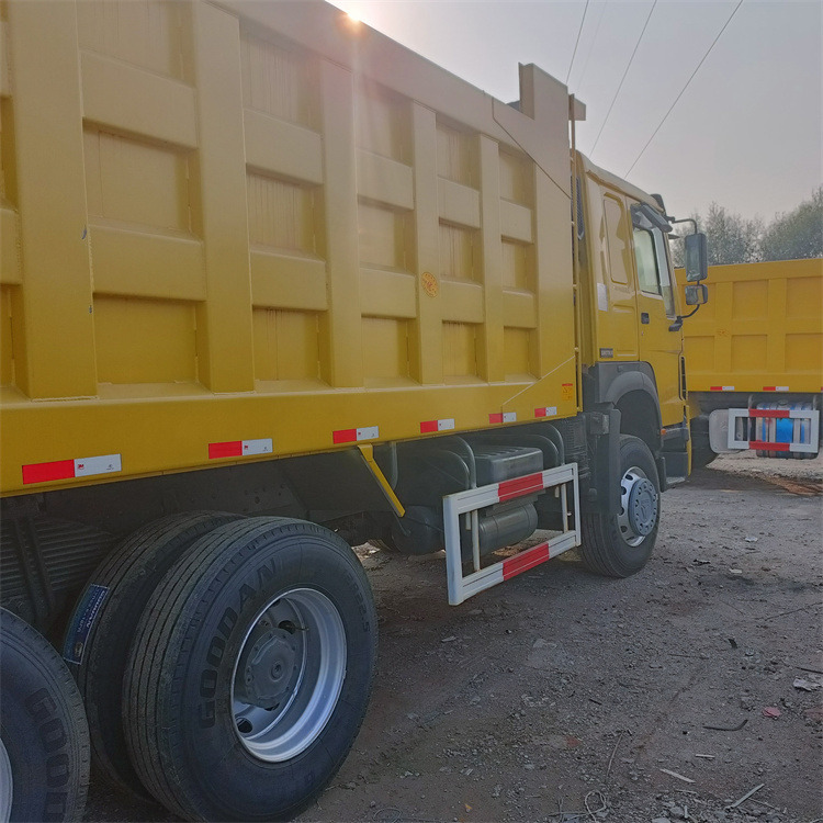 Autocarro ribaltabile HOWO HOWO 6x4-375 Tipper-Yellow: foto 8
