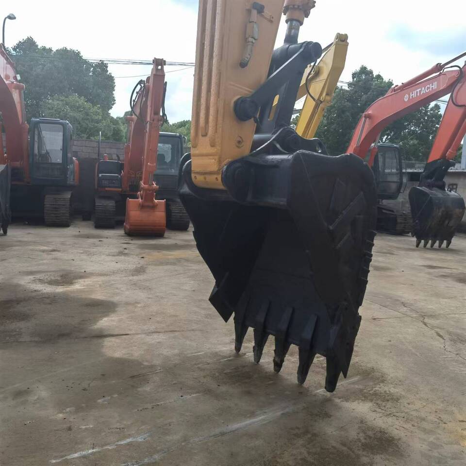HYUNDAI R215-9T - Escavatore cingolato: foto 2 HYUNDAI R215-9T - Escavatore cingolato: foto 2