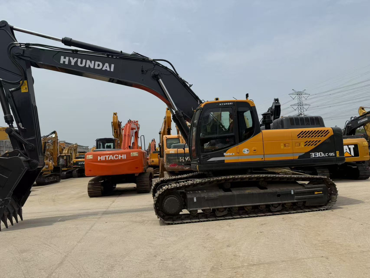Hyundai R330LC-9S - Escavatore cingolato: foto 1 Hyundai R330LC-9S - Escavatore cingolato: foto 1
