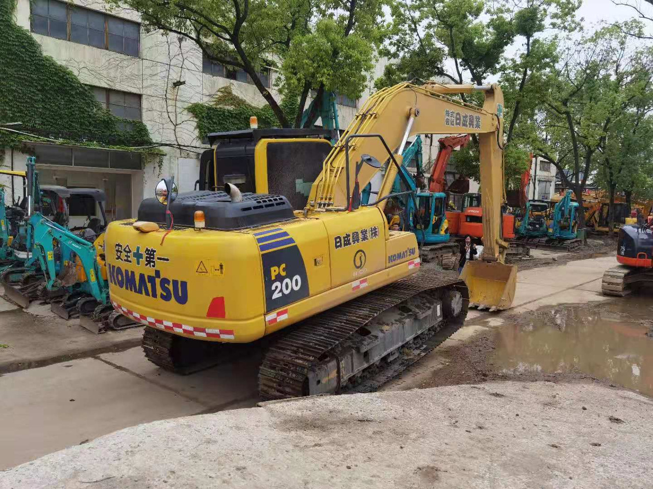 KOMATSU PC200-8 - Escavatore cingolato: foto 4 KOMATSU PC200-8 - Escavatore cingolato: foto 4
