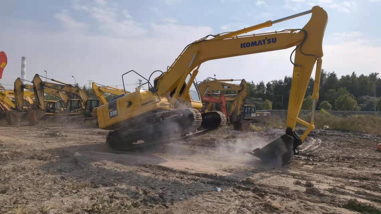 KOMATSU PC220-7 - Escavatore cingolato: foto 5 KOMATSU PC220-7 - Escavatore cingolato: foto 5