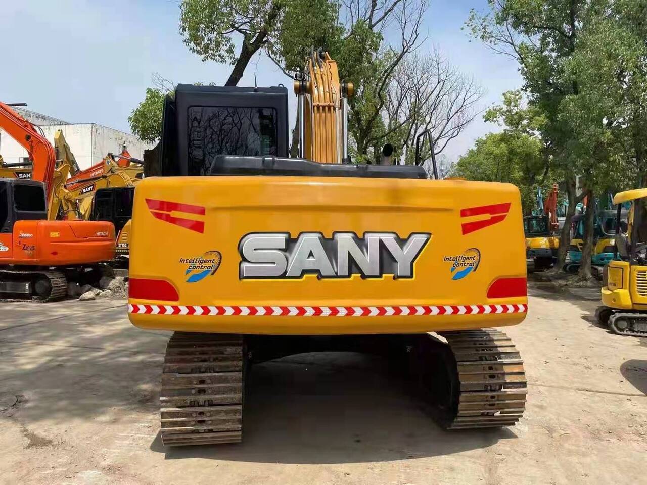 SANY SY135C - Escavatore cingolato: foto 4 SANY SY135C - Escavatore cingolato: foto 4