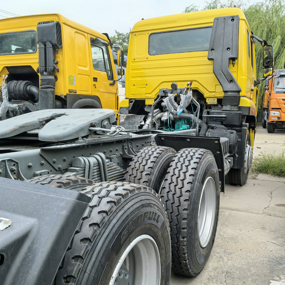 SINOTRUK Howo 6x4 - Trattore stradale: foto 4 SINOTRUK Howo 6x4 - Trattore stradale: foto 4