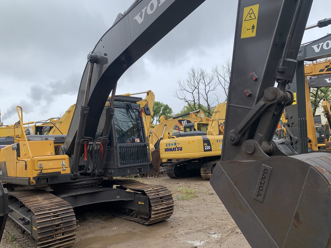 VOLVO EC200DL - Escavatore cingolato: foto 2 VOLVO EC200DL - Escavatore cingolato: foto 2