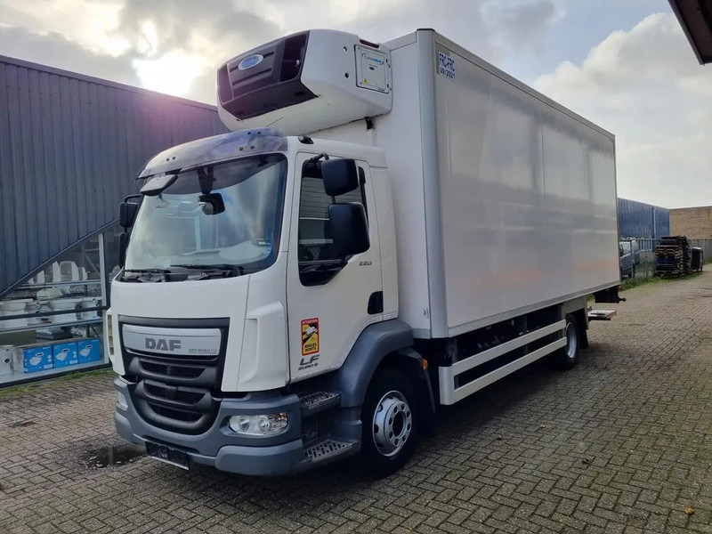 DAF LF 220 Kuhlkoffer/Carrier 750MT MULTITEMP/ LBW/ EURO 6 - Autocarro frigorifero: foto 4 DAF LF 220 Kuhlkoffer/Carrier 750MT MULTITEMP/ LBW/ EURO 6 - Autocarro frigorifero: foto 4