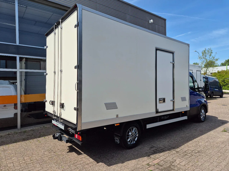Iveco Daily 35S18 3.0D Koffer/ Xenon/ Airco - Furgone box: foto 3 Iveco Daily 35S18 3.0D Koffer/ Xenon/ Airco - Furgone box: foto 3