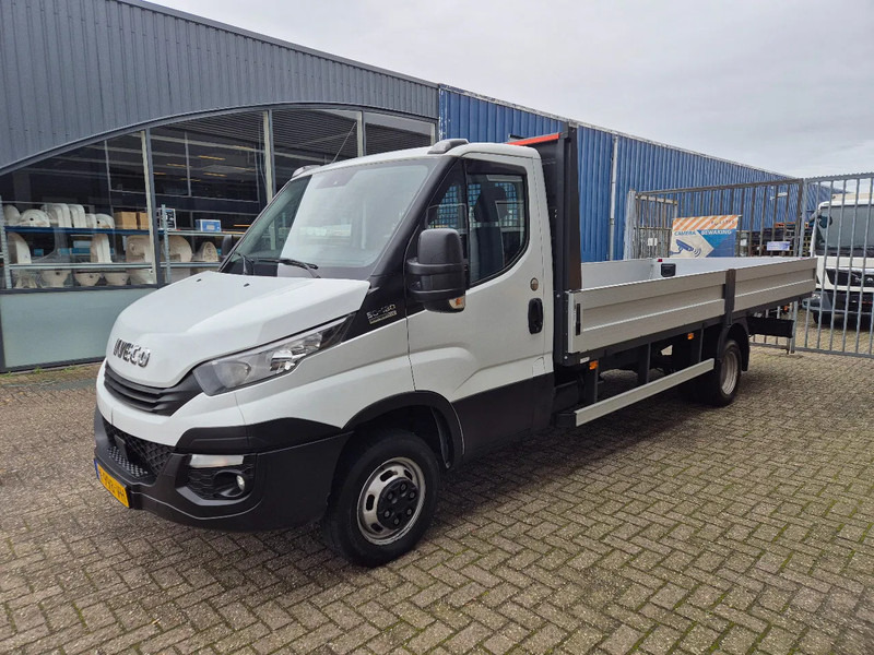 Iveco Daily 50C18 Pritsche 3.0D Euro 6 Hi-Matic GVW 3500 kg - Furgone con cassone fisso: foto 5 Iveco Daily 50C18 Pritsche 3.0D Euro 6 Hi-Matic GVW 3500 kg - Furgone con cassone fisso: foto 5