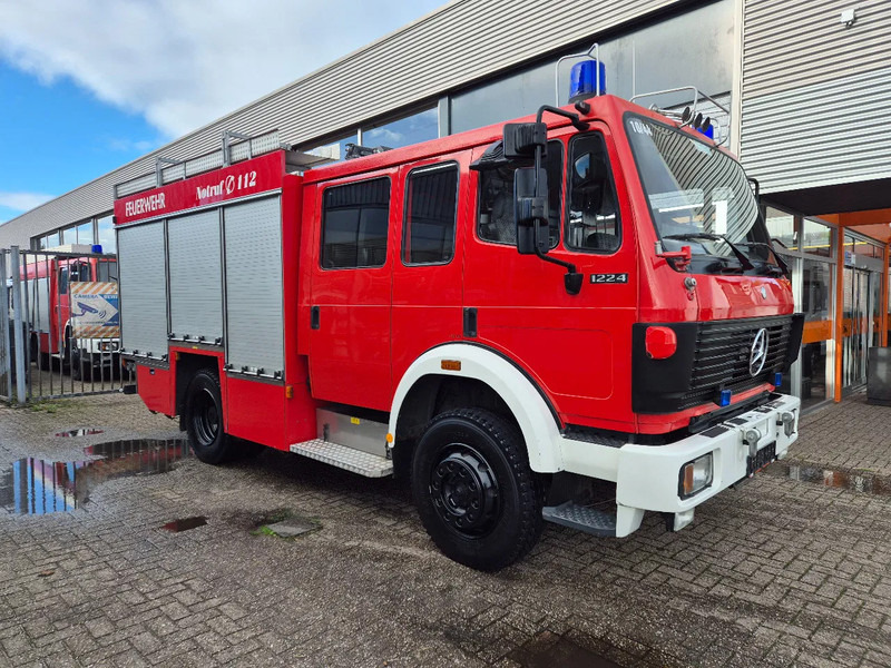 Mercedes-Benz SK 1224 4x4 FIRETRUCK/ FEUERWEHR/ 2400L TANK/ EXPEDITION - Autopompa: foto 1 Mercedes-Benz SK 1224 4x4 FIRETRUCK/ FEUERWEHR/ 2400L TANK/ EXPEDITION - Autopompa: foto 1