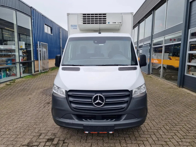Mercedes-Benz Sprinter 516 CDI THERMOKING V500 MAX MT/ -20+20 STANDBY 380V - Furgone frigo: foto 3 Mercedes-Benz Sprinter 516 CDI THERMOKING V500 MAX MT/ -20+20 STANDBY 380V - Furgone frigo: foto 3