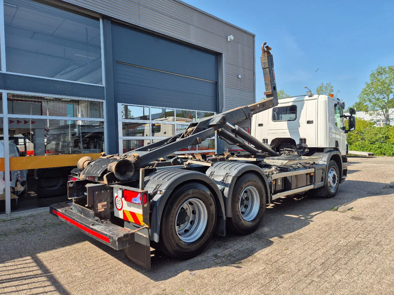 Scania P360 6X4 Containersysteem/ 21T Multilift/ Adjustable Hook - Camion con sistema di cavi: foto 3 Scania P360 6X4 Containersysteem/ 21T Multilift/ Adjustable Hook - Camion con sistema di cavi: foto 3