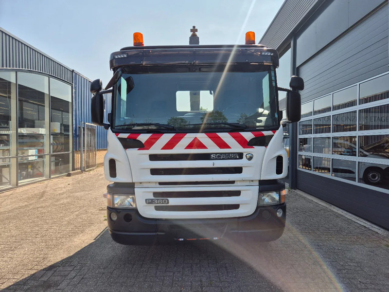 Scania P360 6X4 Containersysteem/ 21T Multilift/ Adjustable Hook - Camion con sistema di cavi: foto 4 Scania P360 6X4 Containersysteem/ 21T Multilift/ Adjustable Hook - Camion con sistema di cavi: foto 4