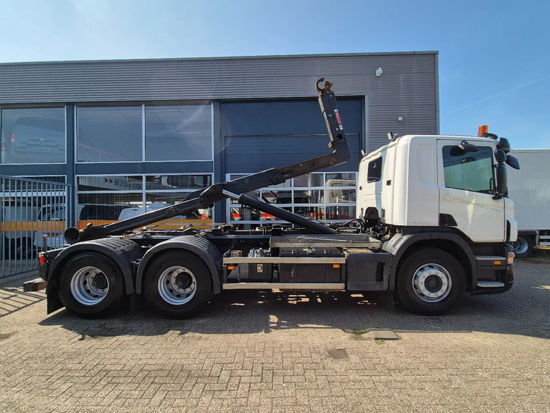 Scania P360 6X4 Containersysteem/ 21T Multilift/ Adjustable Hook - Camion con sistema di cavi: foto 2 Scania P360 6X4 Containersysteem/ 21T Multilift/ Adjustable Hook - Camion con sistema di cavi: foto 2