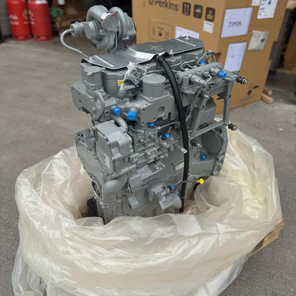 New Perkins 1104D-E44TA NJ Massey Ferguson Tractor Engine - Motore: foto 1 New Perkins 1104D-E44TA NJ Massey Ferguson Tractor Engine - Motore: foto 1