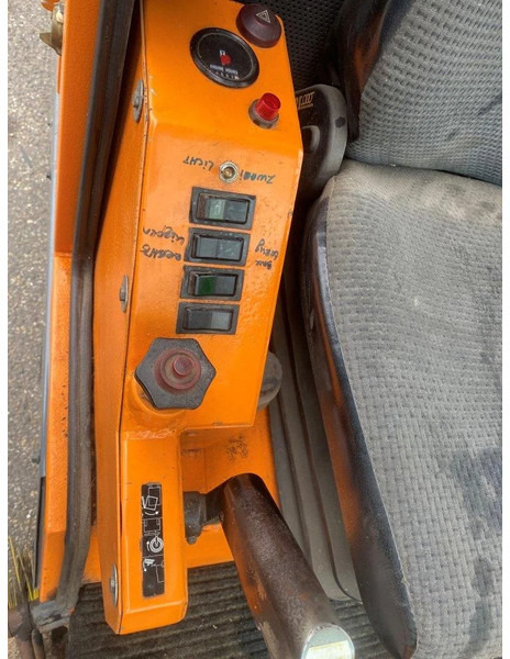 Nilfisk MFH2200 SWEEPER MFH 2200 CLEANER - Spazzatrice industriale: foto 5 Nilfisk MFH2200 SWEEPER MFH 2200 CLEANER - Spazzatrice industriale: foto 5