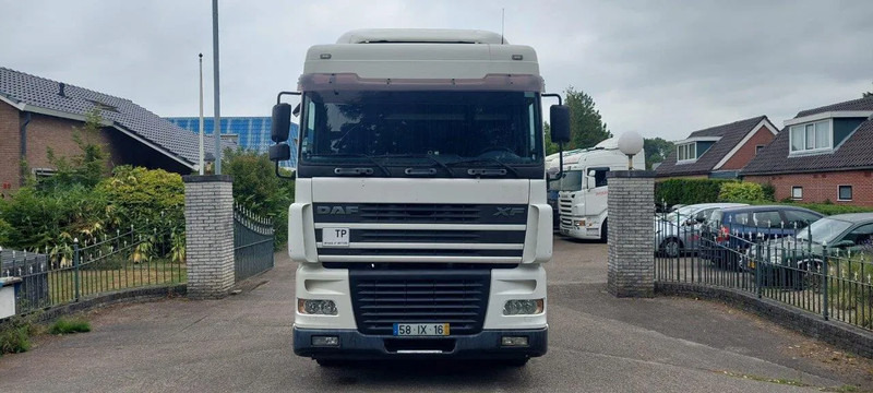 DAF XF 95.430 4x2 Manuel Gearbox Retarder - Trattore stradale: foto 3 DAF XF 95.430 4x2 Manuel Gearbox Retarder - Trattore stradale: foto 3