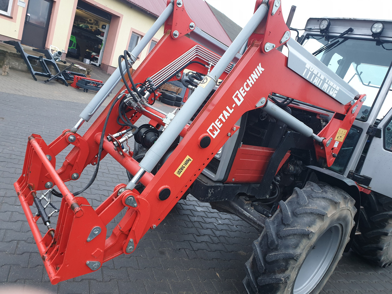 Metal-Technik Ładowacz czołowy do ZETOR 90, 100, 110. - Macchina agricola: foto 1 Metal-Technik Ładowacz czołowy do ZETOR 90, 100, 110. - Macchina agricola: foto 1