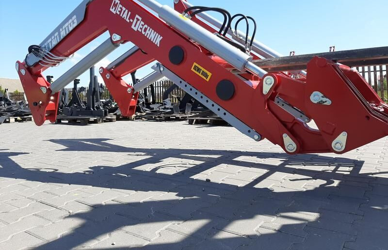 Metal-Technik Frontlader für DEUTZ-FAHR DX 6.11, DX 6.17, DX 6.30 / Ładowacz c - Caricatore frontale per trattori: foto 3 Metal-Technik Frontlader für DEUTZ-FAHR DX 6.11, DX 6.17, DX 6.30 / Ładowacz c - Caricatore frontale per trattori: foto 3