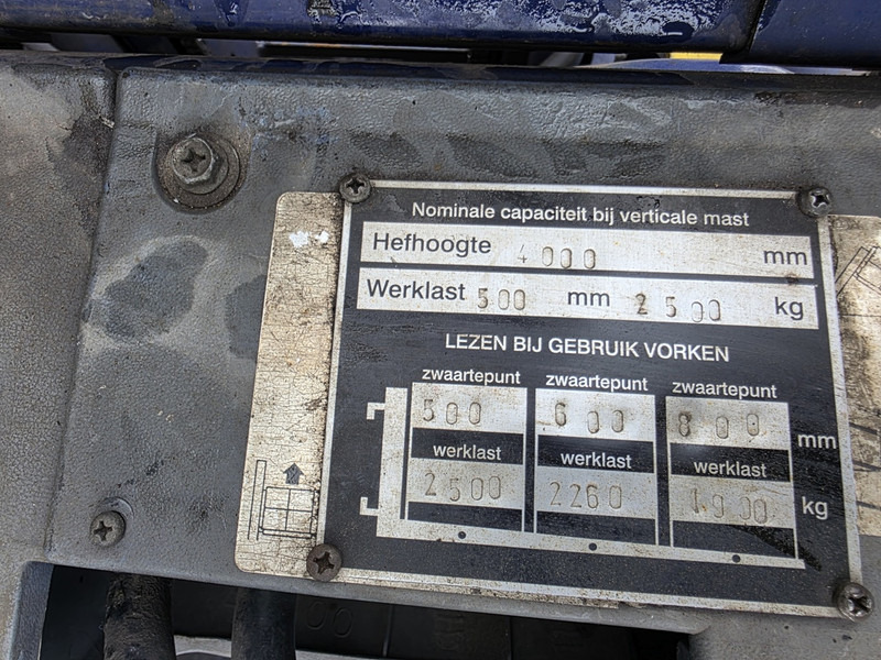 Komatsu fd25t-14 dieselheftruck - Carrello elevatore diesel: foto 5 Komatsu fd25t-14 dieselheftruck - Carrello elevatore diesel: foto 5