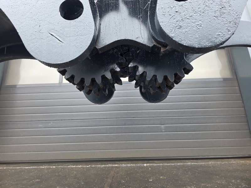 Liebherr gm20c refurbisch log grapple wood grab liebherr lh - Pinza per Macchina da cantiere: foto 4 Liebherr gm20c refurbisch log grapple wood grab liebherr lh - Pinza per Macchina da cantiere: foto 4